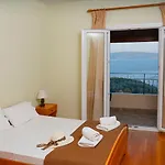 Vasso Sea View Residences *