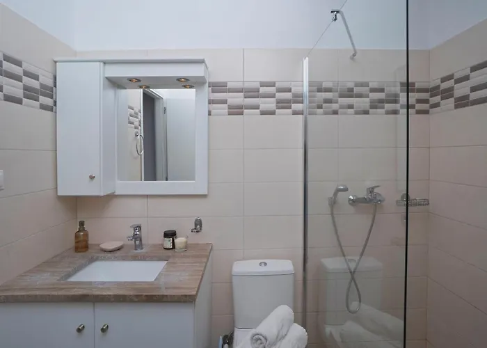 Vasso Sea View Residences *