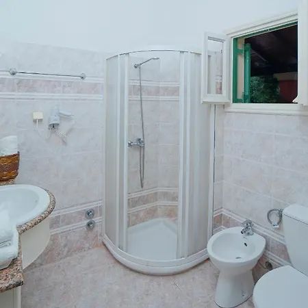 Vasso Sea View Residences * Αγνίτσινη