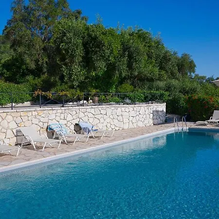 Vasso Sea View Residences *