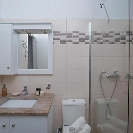 Vasso Sea View Residences *