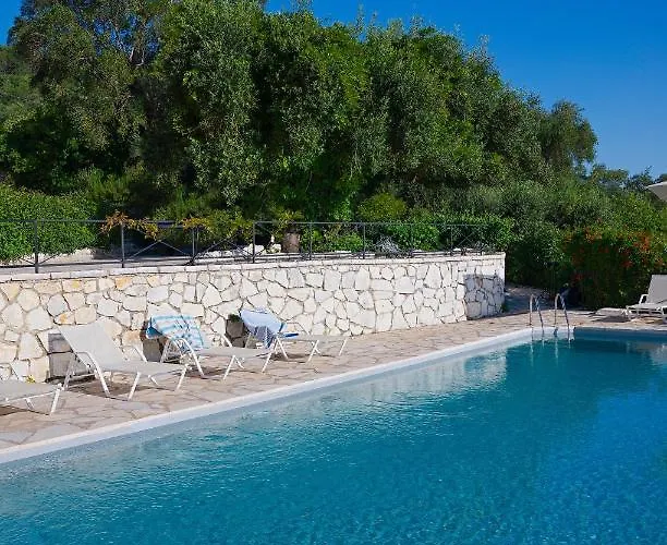 Vasso Sea View Residences *